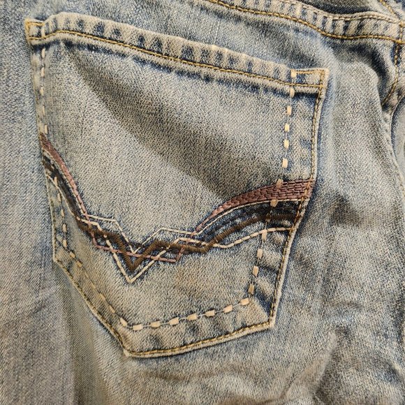 Urban Pipeline Relaxed Boot Cut  32 x 30 Men's Blue Jeans Light Wash Distressed - Picture 7 of 12